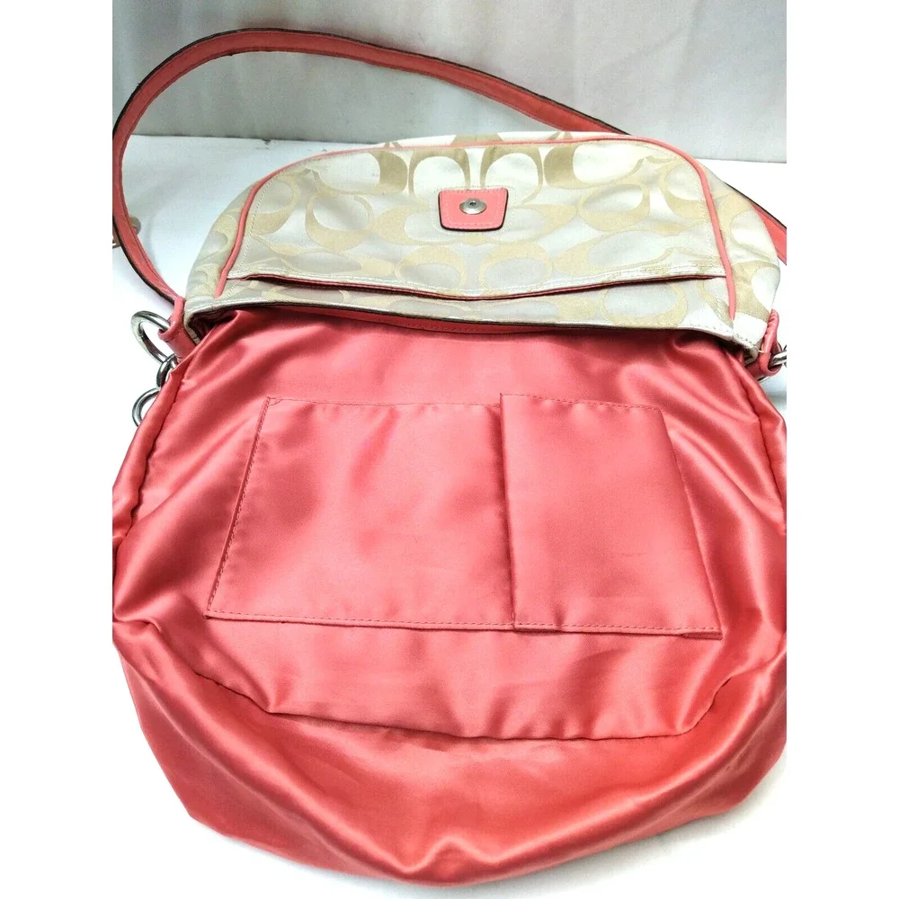 Coach signature beige